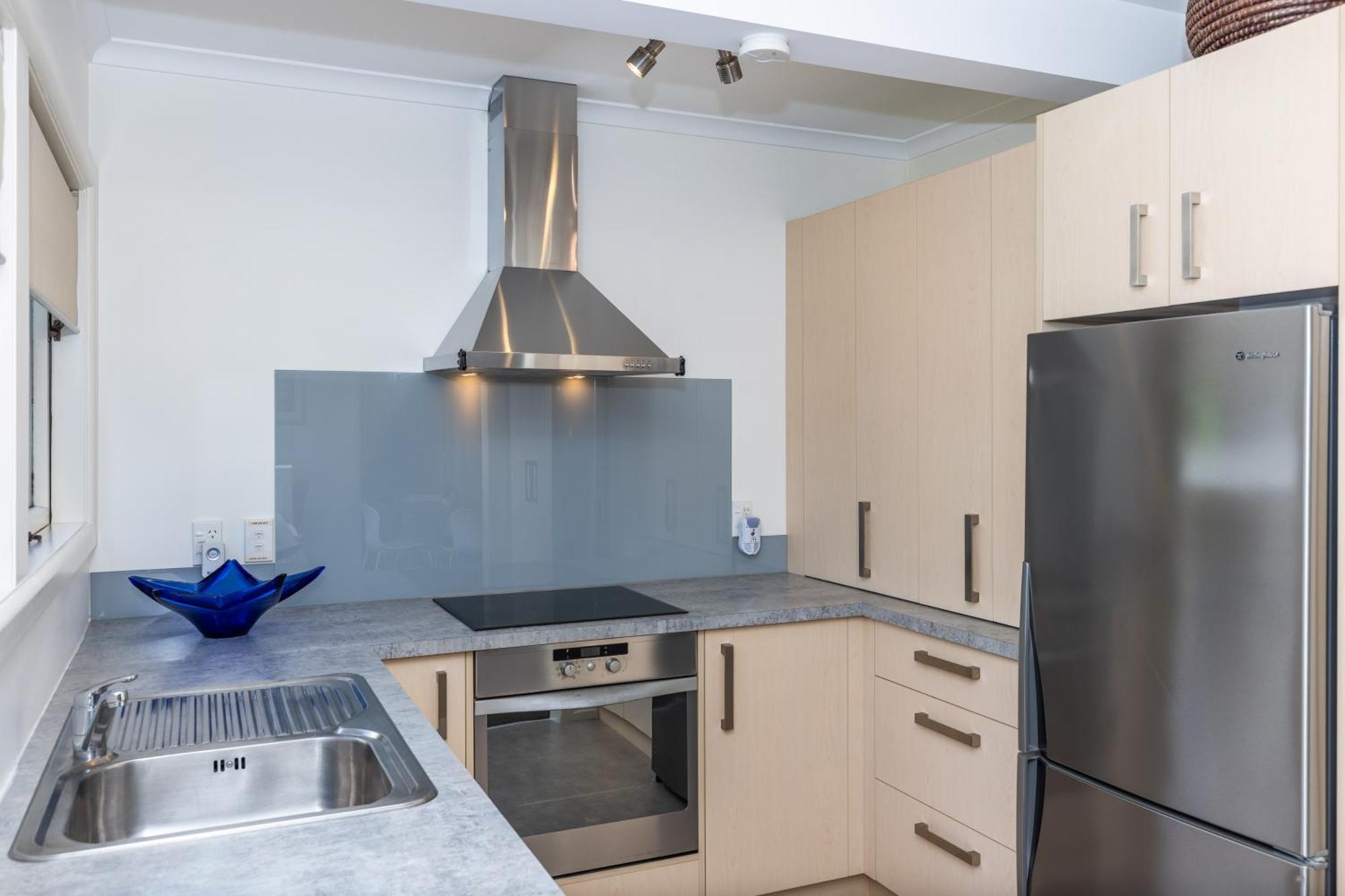 2 Bedroom Home Away From Home Near Cbd & Private Parking Гамильтон Экстерьер фото